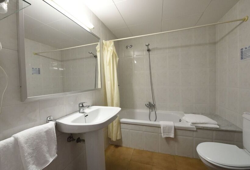 Номер Стандарт Вид на Море, Internacional