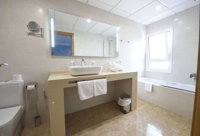 Семейный Номер, Internacional