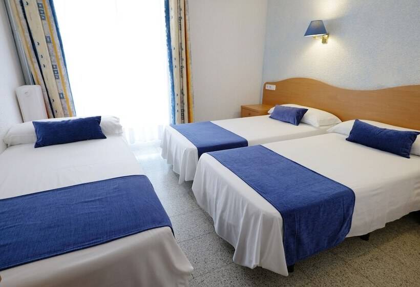 Трехместный Номер Стандарт Interior, Internacional