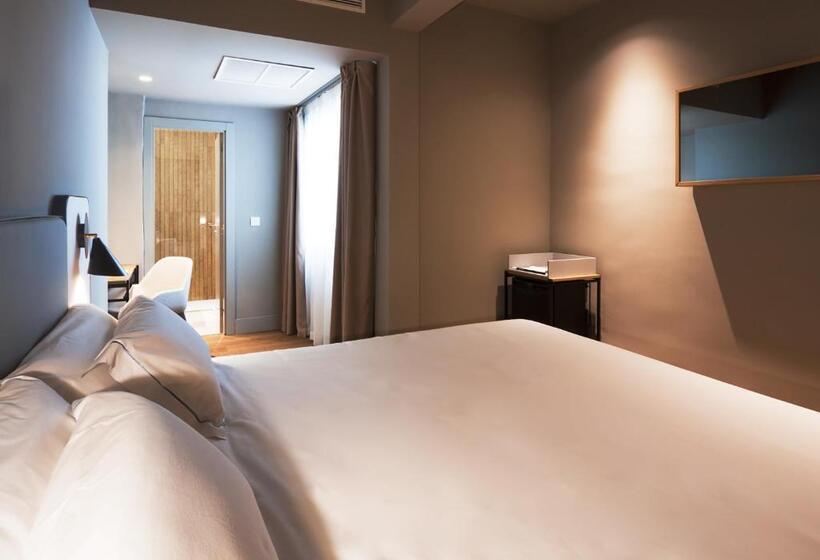 غرفة قياسية, One Shot Colon 46