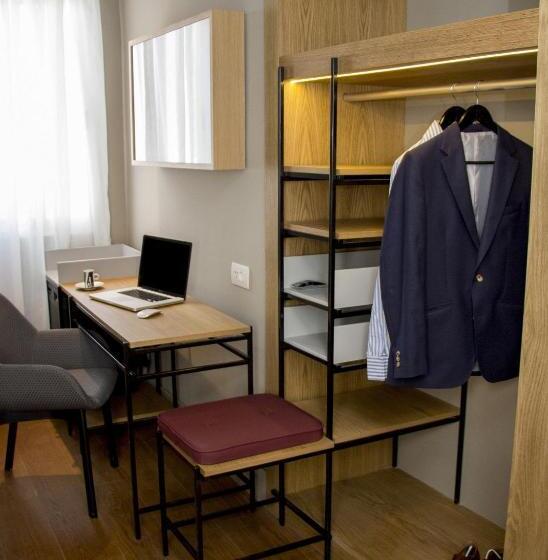 غرفة قياسية, One Shot Colon 46