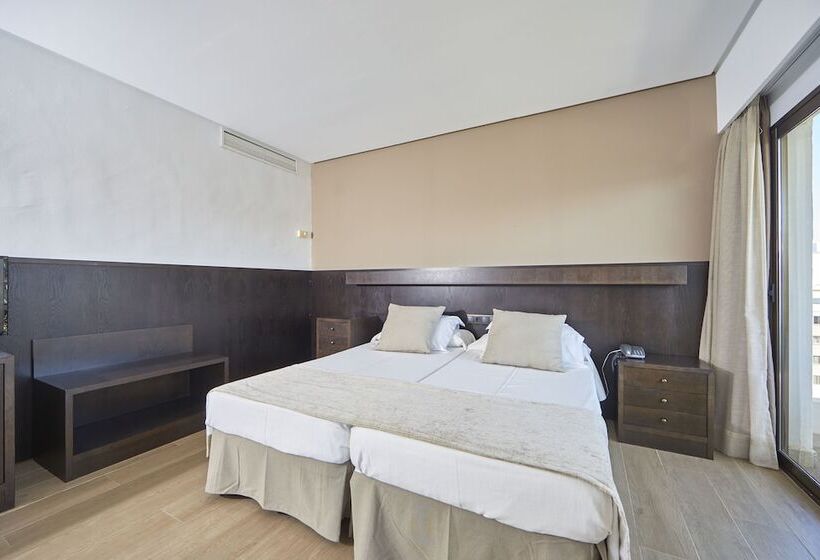 اتاق خانوادگی, Playa Golf   Adults Only