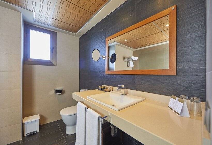 سوییت جونیور با چشم‌انداز دریا, Playa Golf   Adults Only