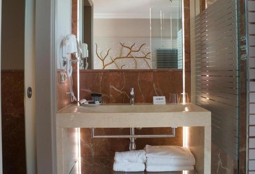 اتاق سوپریور, Restaurant Ceferino