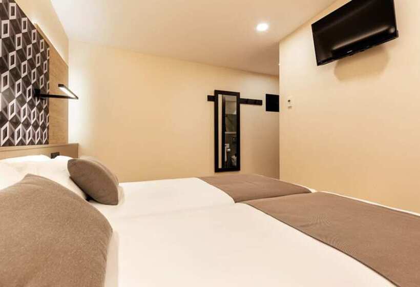 Номер Стандарт Трехместный, Ronda House