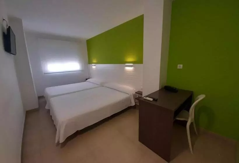 Standard Triple Room, Sol Playa