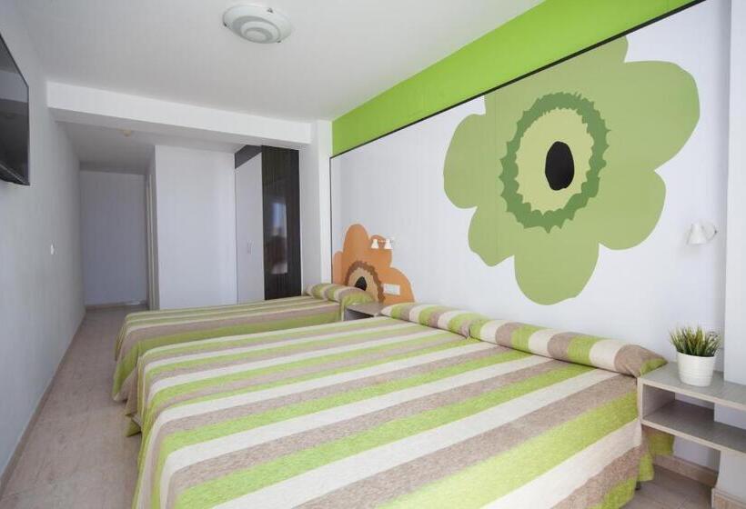 غرفة قياسية ثلاثية, Sol Playa