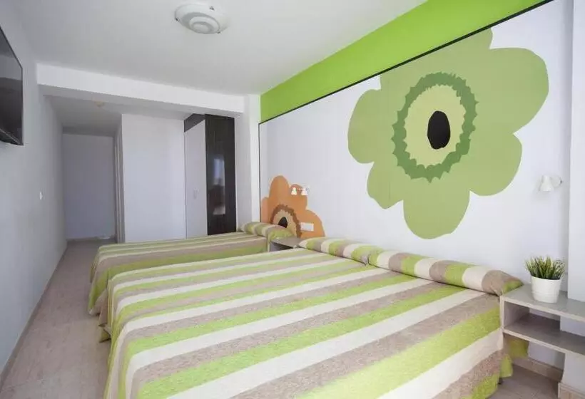 Standard Triple Room, Sol Playa