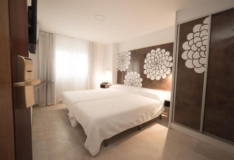 غرفة قياسية, Sol Playa