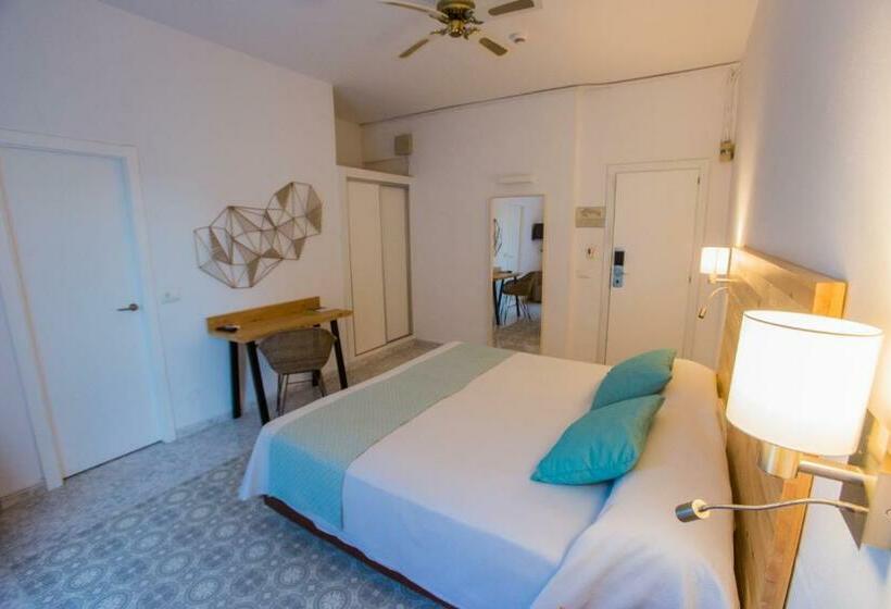 غرفة قياسية مزوَّدة بشُرفة, Tagomago