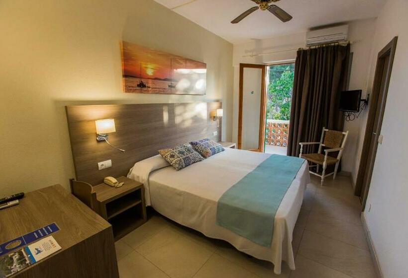 غرفة قياسية مزوَّدة بشُرفة, Tagomago