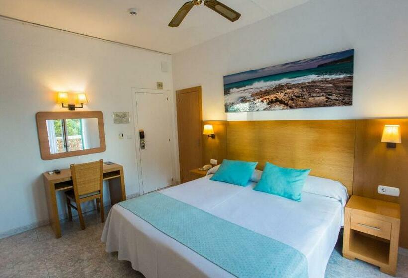 غرفة قياسية مزوَّدة بشُرفة, Tagomago