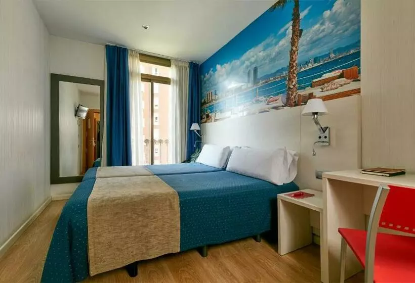 Habitación Estándar con Balcón, Transit