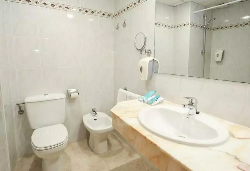 اتاق استاندارد سه نفره, Kaktus Hotel Volga   Adults Recommended