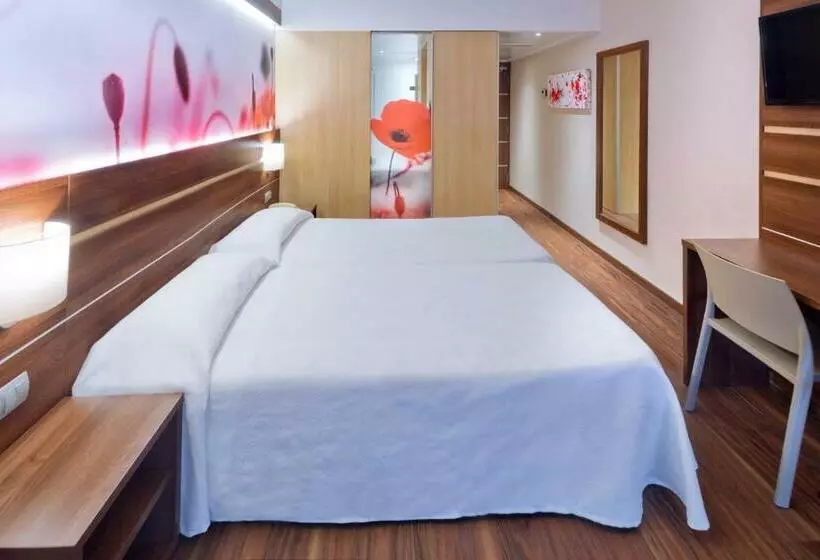 اتاق استاندارد با چشم‌انداز استخر, Kaktus Hotel Volga   Adults Recommended
