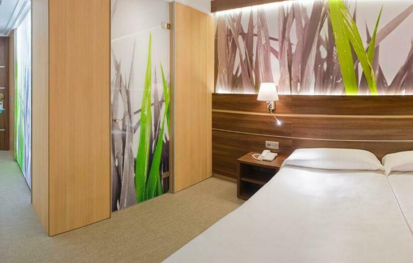Номер Стандарт Вид на Бассейн, Kaktus Hotel Volga   Adults Recommended