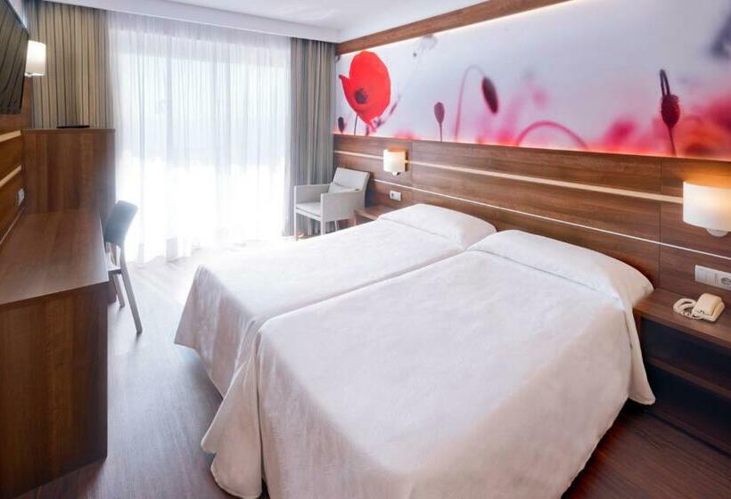 Трехместный Номер Стандарт с Видом, Kaktus Hotel Volga   Adults Recommended