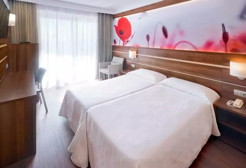 اتاق استاندارد سه تخته با چشم‌انداز, Kaktus Hotel Volga   Adults Recommended