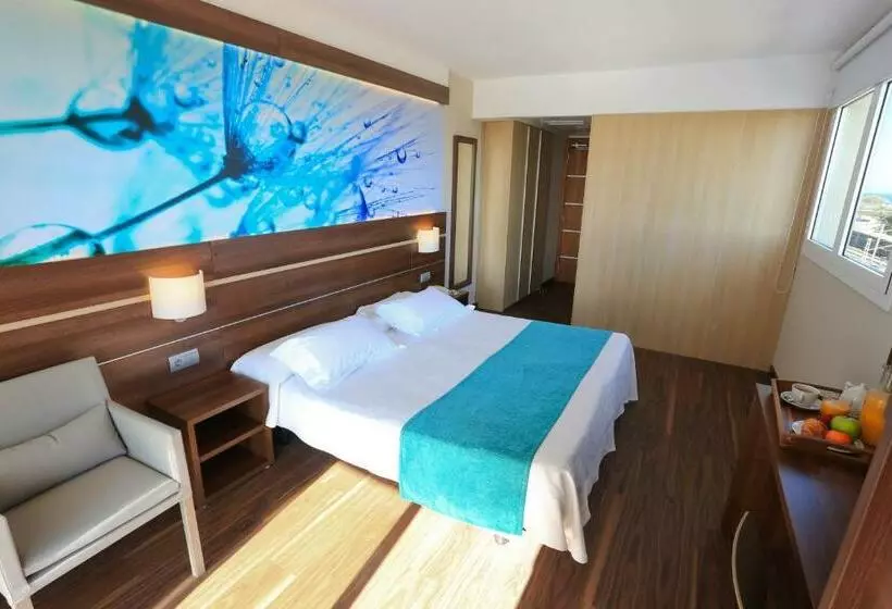 اتاق استاندارد سه تخته با چشم‌انداز, Kaktus Hotel Volga   Adults Recommended