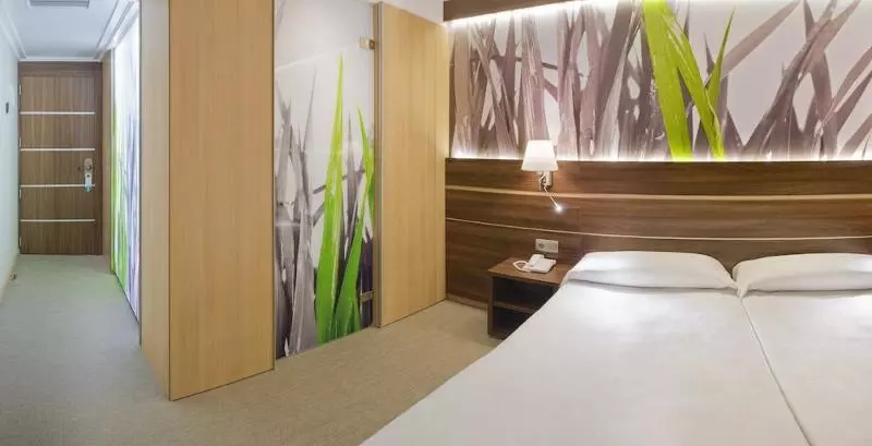 اتاق استاندارد سه تخته با چشم‌انداز, Kaktus Hotel Volga   Adults Recommended