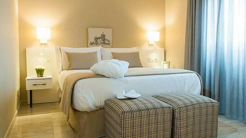 سوییت جونیور, New Hotel Colon