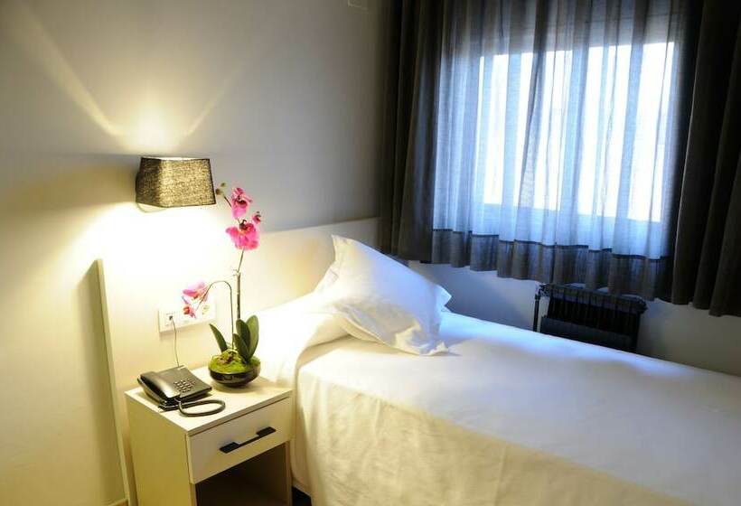 غرفة قياسية, New Hotel Colon