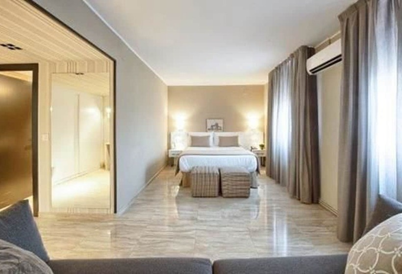 جناح جونيور لذوى الاحتياجات الخاصة, New Hotel Colon