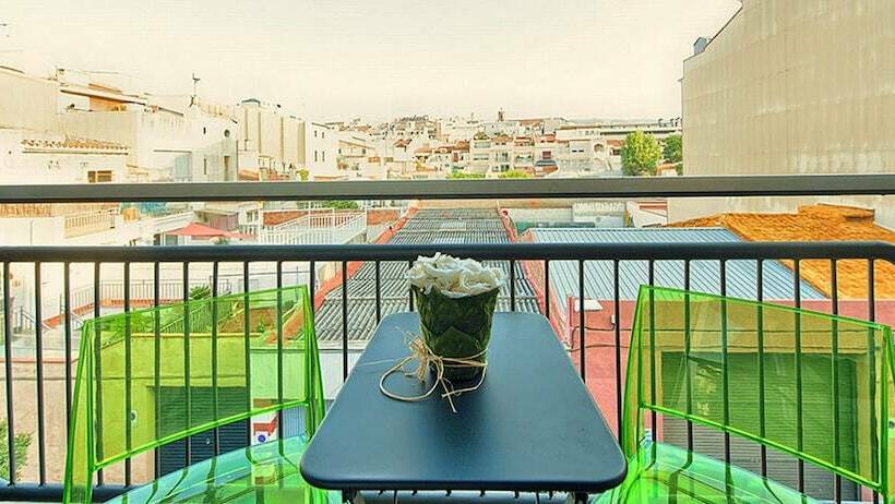 سوئیت جونیور برای معلولان, New Hotel Colon
