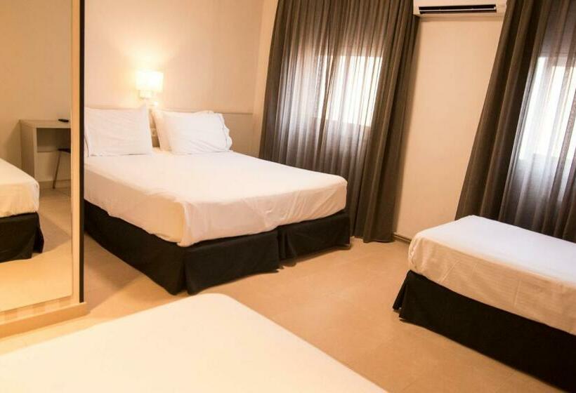 اتاق خانوادگی, New Hotel Colon