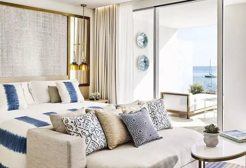 سوییت جونیور با چشمانداز دریا, Nobu Hotel Ibiza Bay