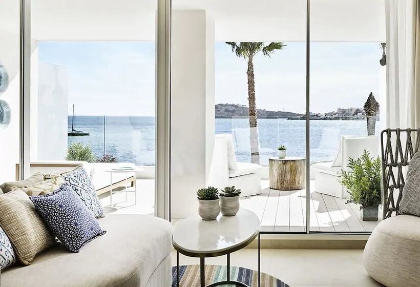 سوییت جونیور با چشم‌انداز دریا, Nobu Hotel Ibiza Bay