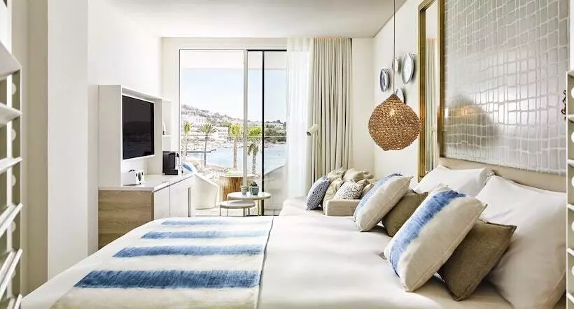 اتاق لوکس با چشمانداز دریا, Nobu Hotel Ibiza Bay