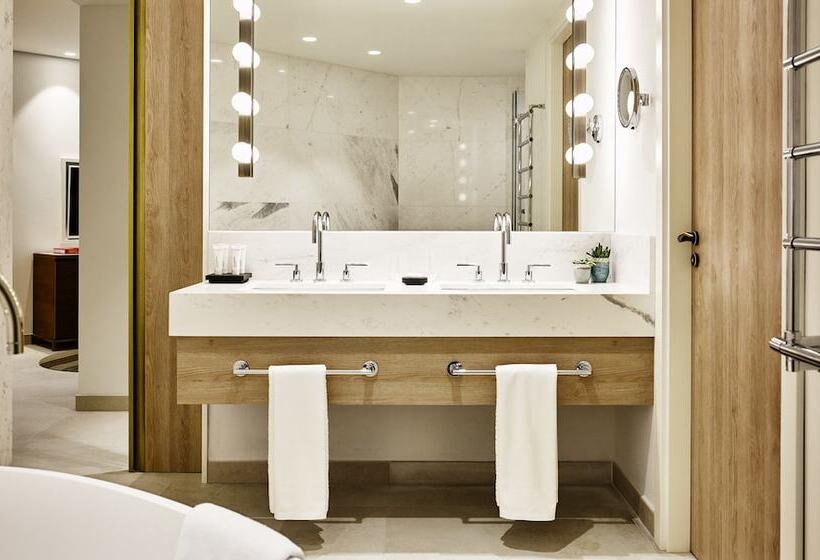 Deluxe Suite Sea View, Nobu Hotel Ibiza Bay