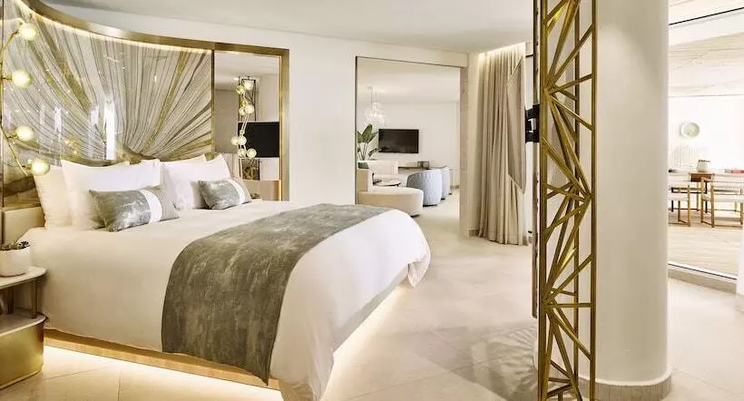 سوئیت رویال, Nobu Hotel Ibiza Bay