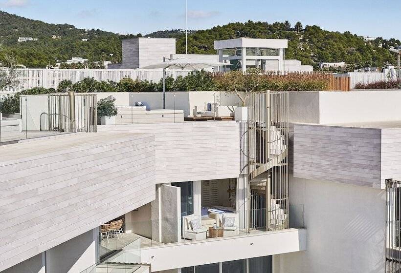 سوییت جونیور, Nobu Hotel Ibiza Bay