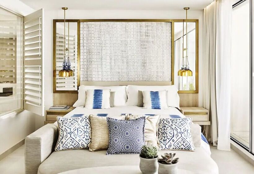 سوییت جونیور, Nobu Hotel Ibiza Bay