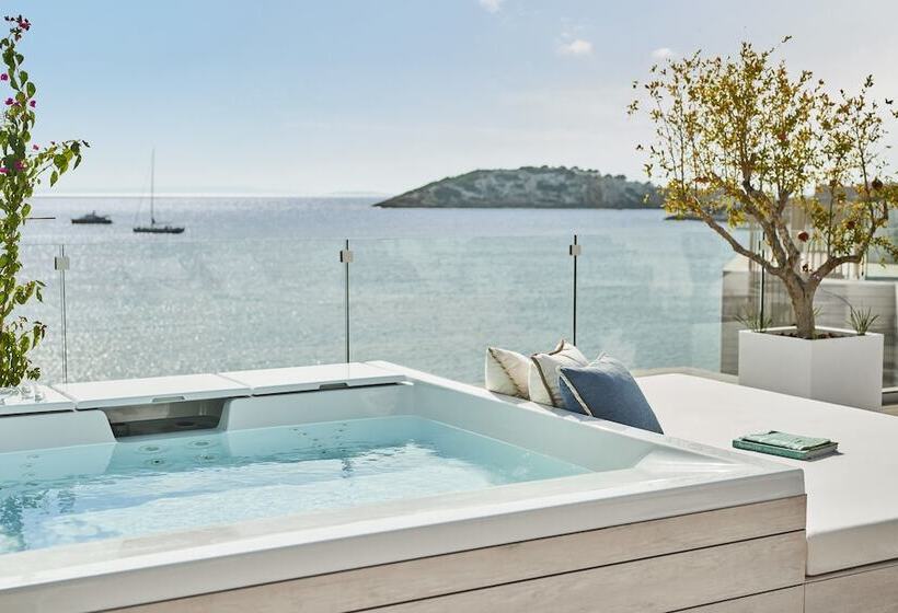 سوییت جونیور, Nobu Hotel Ibiza Bay