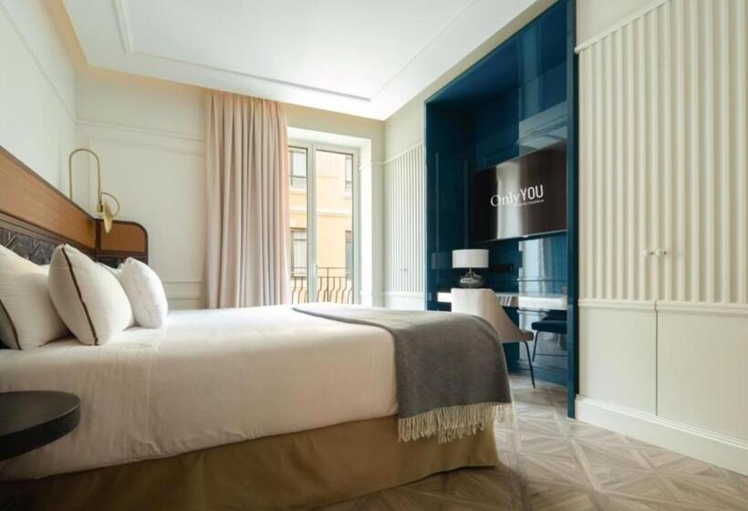 جناح, Only You Hotel Valencia