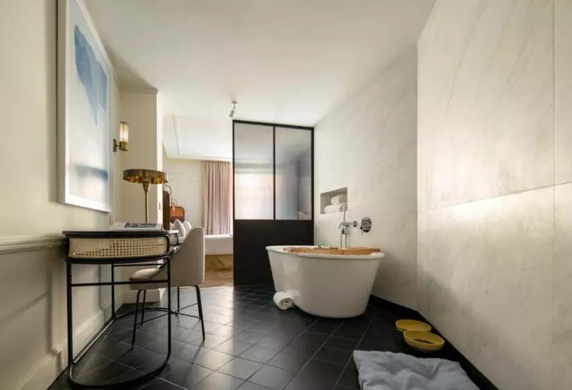 スイート, Only You Hotel Valencia