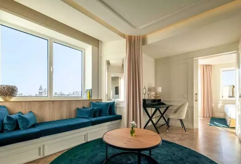 سوئیت جونیور پریمیوم, Only You Hotel Valencia