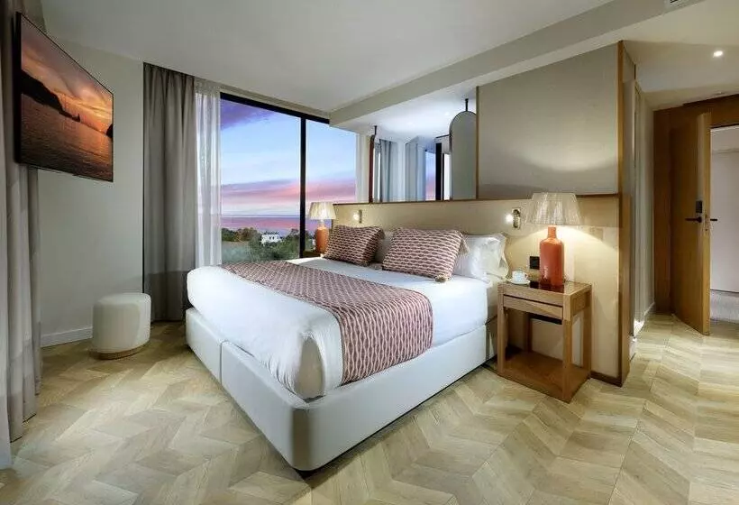 سوییت جونیور با چشم‌انداز دریا, Trs Ibiza Hotel - Adults Only