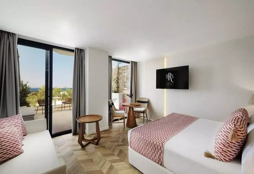 سوئیت جونیور با ماساژ آبی, Trs Ibiza Hotel - Adults Only