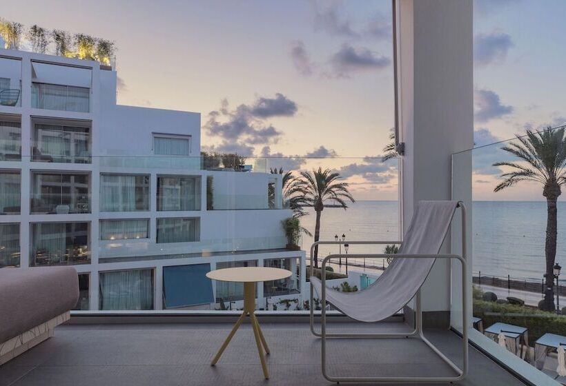 Номер Стандарт Двуспальная Кровать Вид на Море, W Ibiza