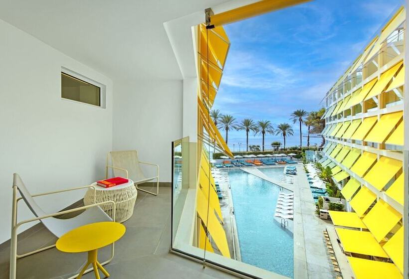 Номер Стандарт Двуспальная Кровать Вид на Море, W Ibiza