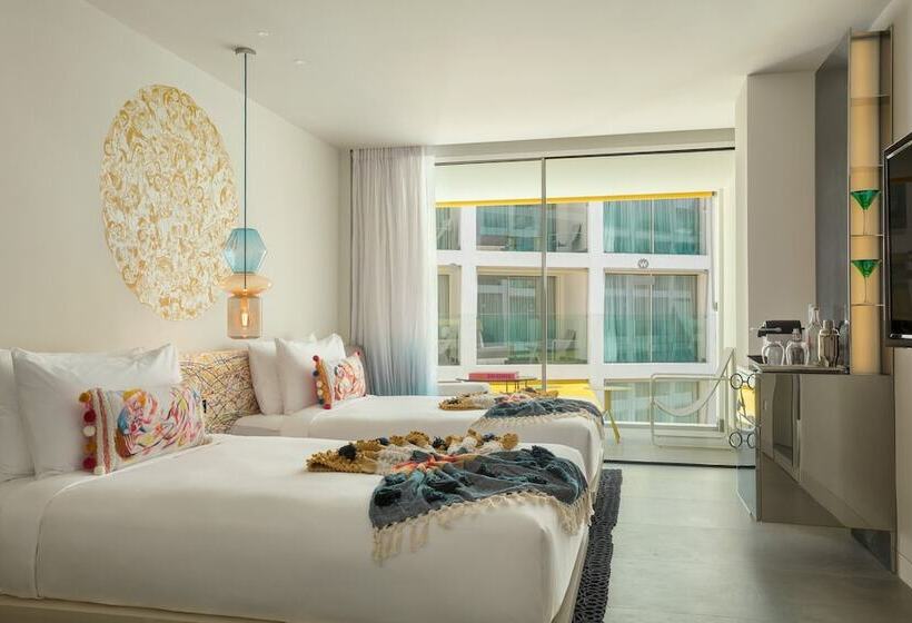 Номер Стандарт Вид на Море с Балконом, W Ibiza