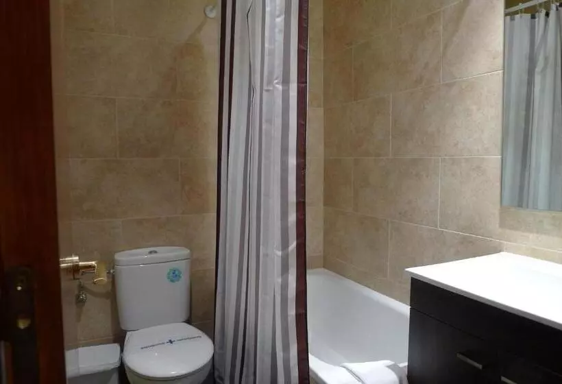 スタンダードトリプルルーム, Aero Hotel Cerdanya Ca L Eudald