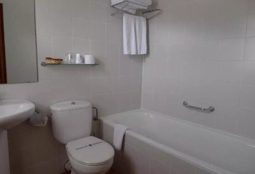 スタンダード４人部屋, Aero Hotel Cerdanya Ca L Eudald