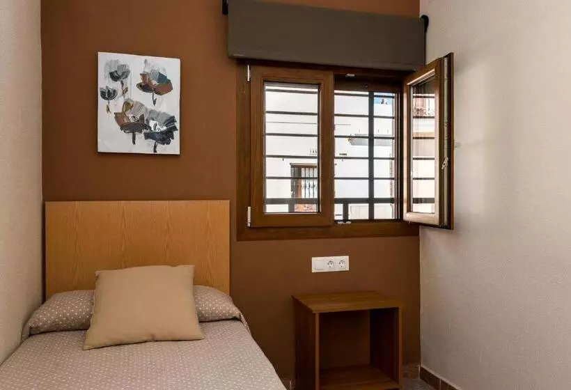اتاق استاندارد یک نفره, H. Ciudad De Lepe