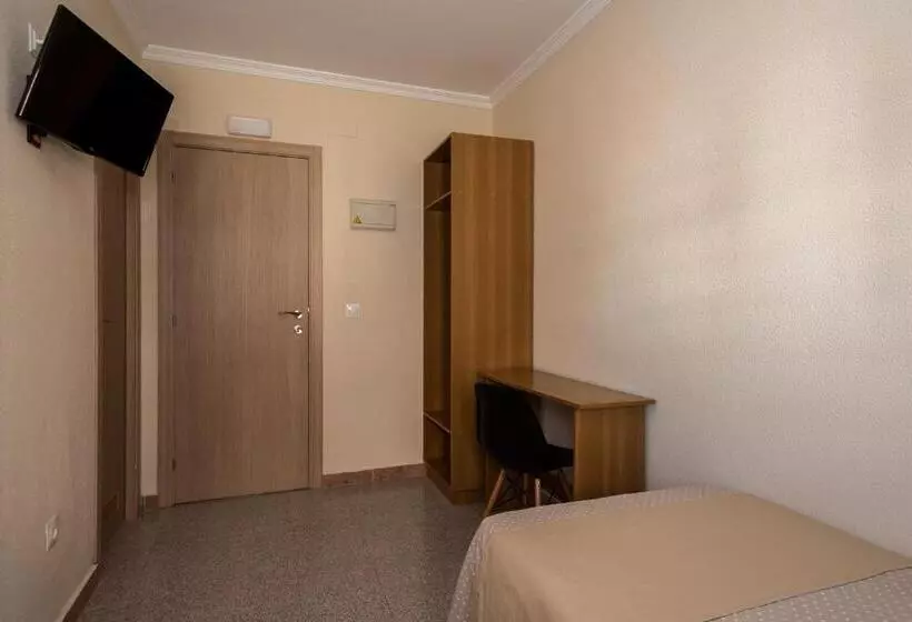 اتاق استاندارد یک نفره, H. Ciudad De Lepe