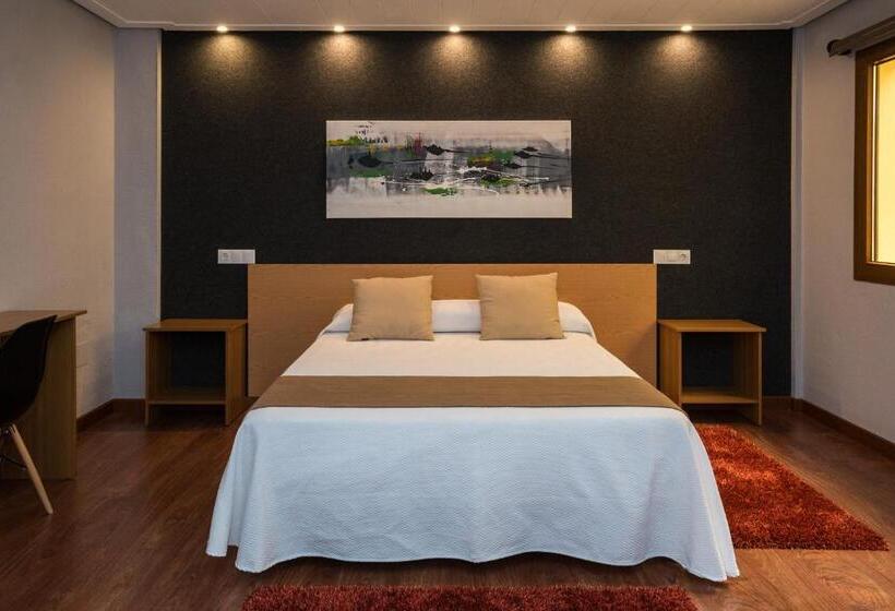 家庭间, H. Ciudad De Lepe